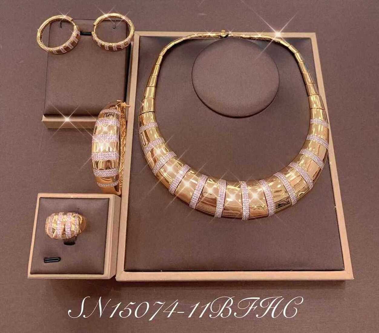Necklace SN15074-11B