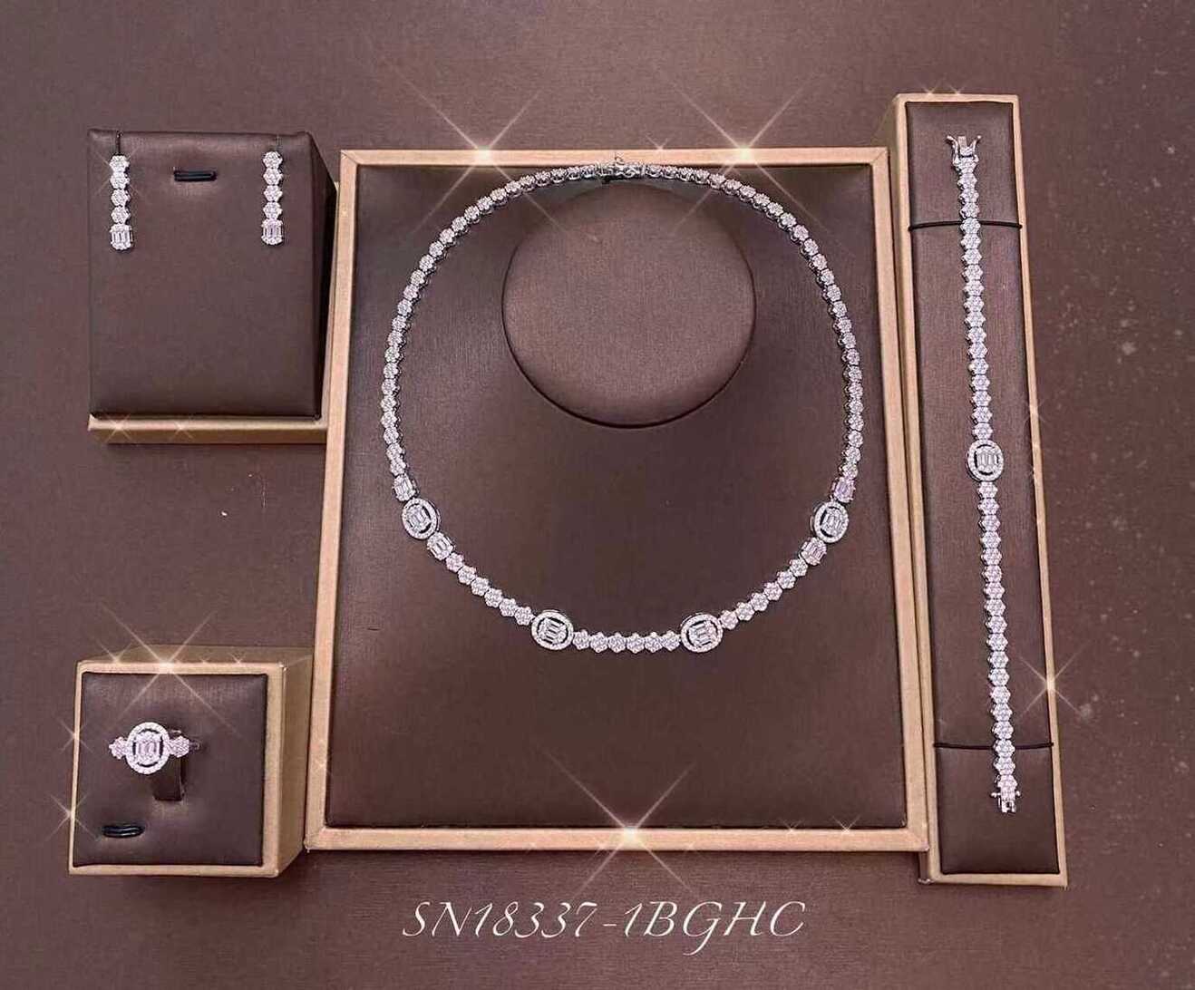 Necklace SN18337-1B
