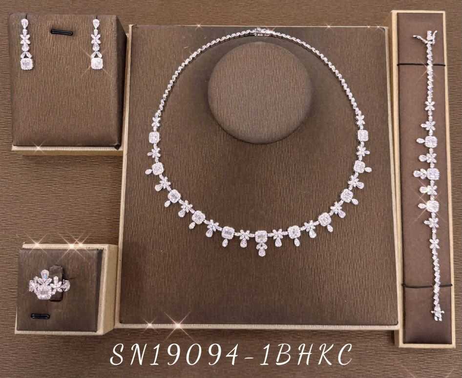 Necklace SN19094-5B