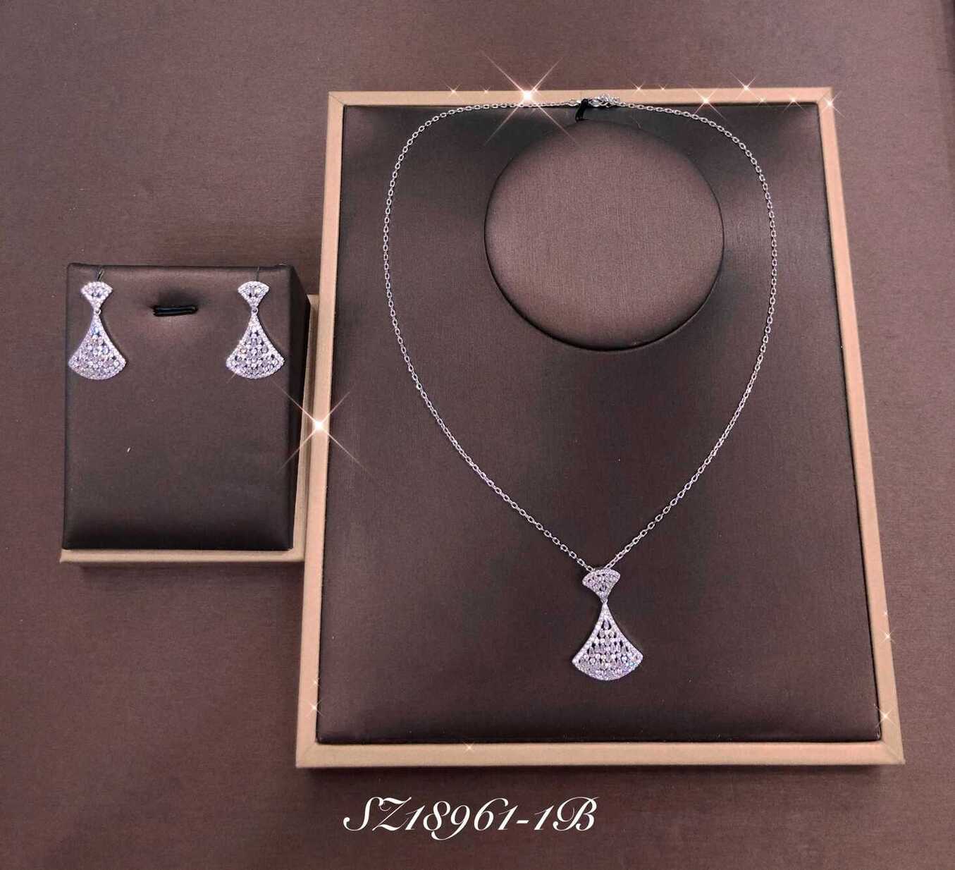 Necklace SZ18961-1B